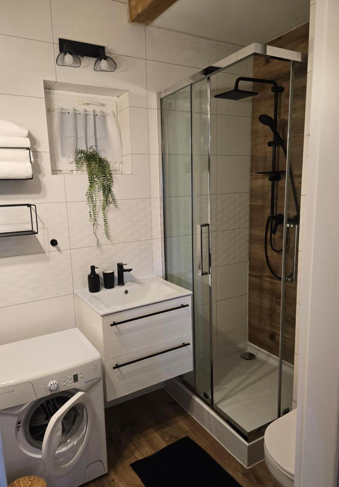 Domek Na Hrobaczej - Jacuzzi&Sauna Międzybrodzie Bialskie Exteriér fotografie